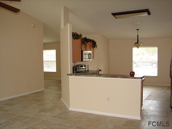 4th image of 21 Palm Leaf Ln