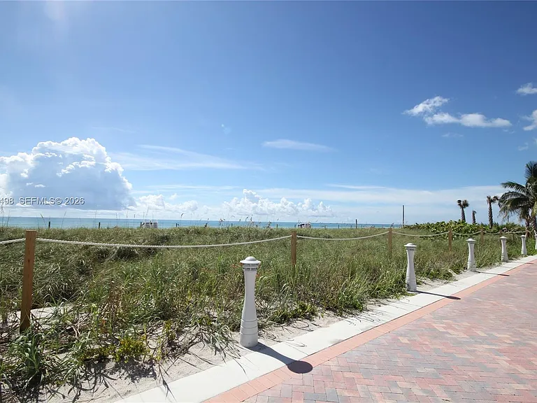 5161 Collins Ave #1004 — Photo 43