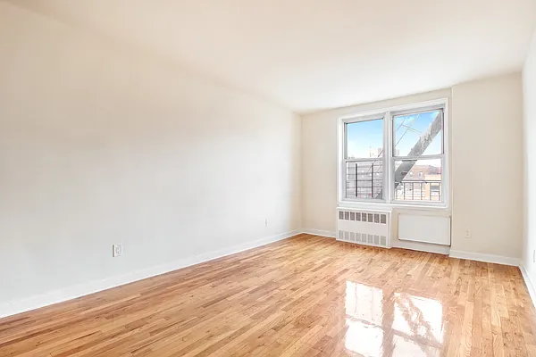 Rented by Bond New York | media 2