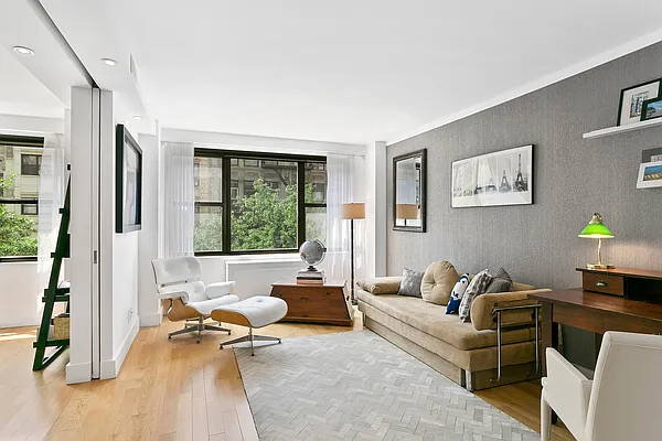 Rented by R New York | media 17