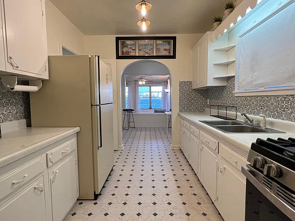 2nd image of 255 Lexington Dr Unit A