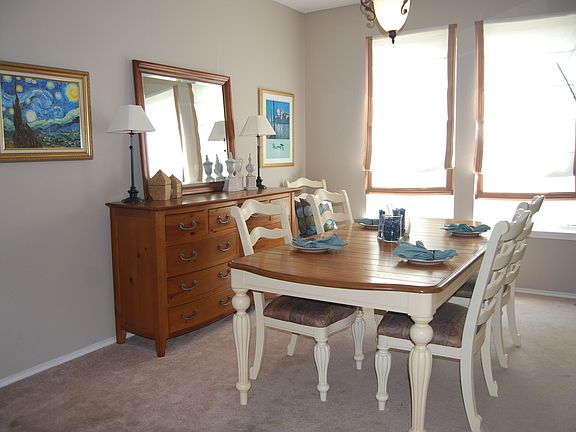 Formal Dining