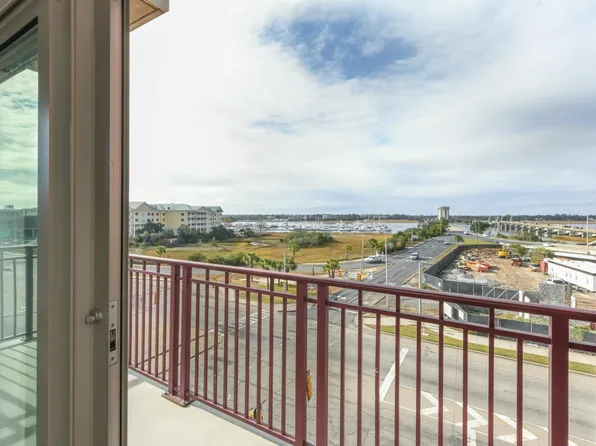 150 Bee St APT 501, Charleston, SC 29401