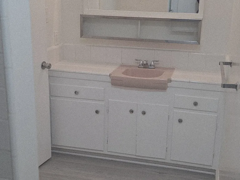120 Alamitos Ave #9 — Photo 8