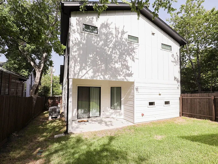 1309 Cometa St #1 — Photo 21