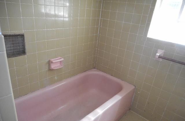 1st image of 128 Carey Pl