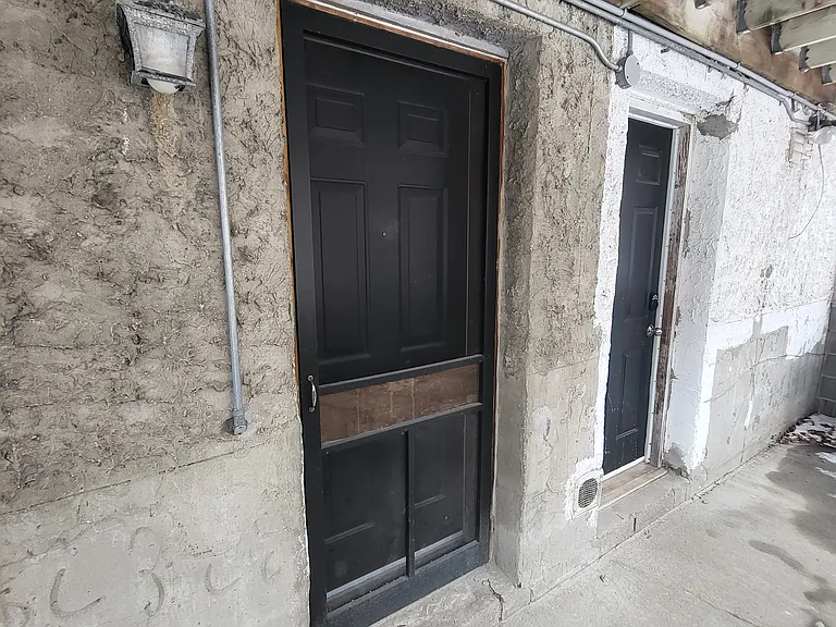 329 College St #1 — Photo 12