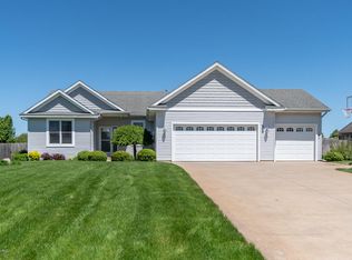 27668 Birmingham Ct, Paw Paw, MI 49079