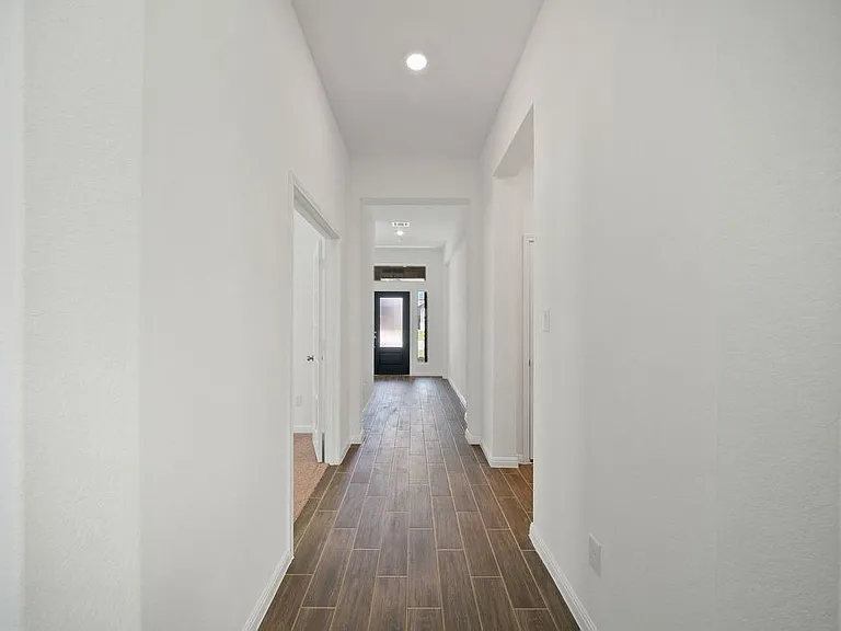 6631 Morgan Path — Photo 5