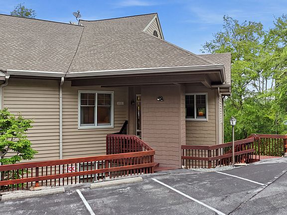 4th image of 410 Highlands Cove Drive #D