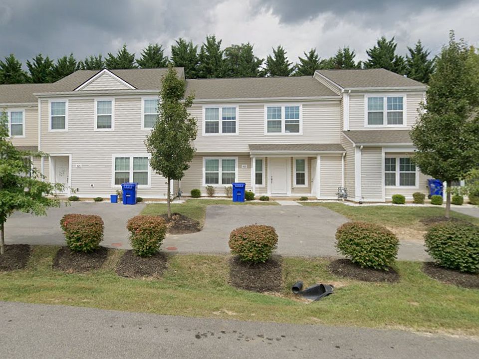 1st image of 415 Pin Oak Dr NW