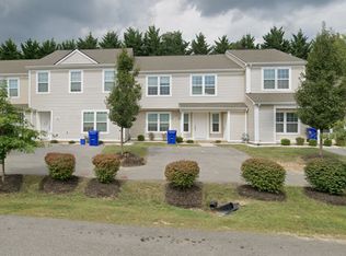 415 Pin Oak Dr NW, Christiansburg, VA 24073