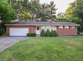 1469 Lilly Ln, Alliance, OH 44601