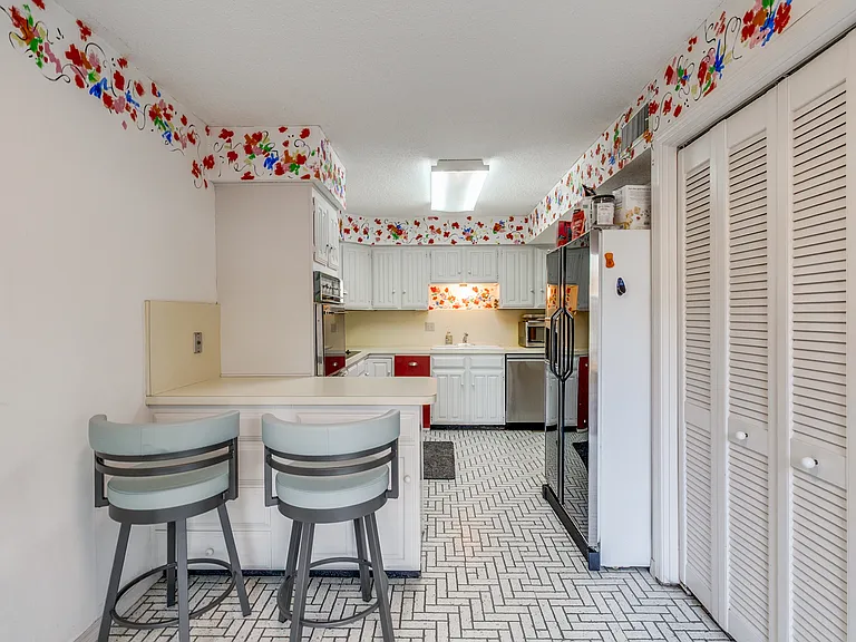12219 Montego Plz — Photo 5