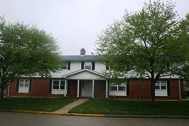 1st image of 126 Colonial Dr #4