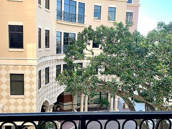 View of Famous Banyan Tree