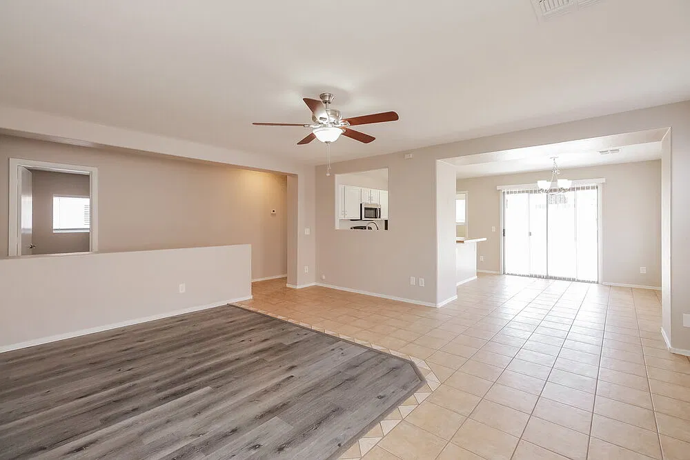 3 bed, 2.0 bath, 1412 sqft, $2,120 — Photo 4