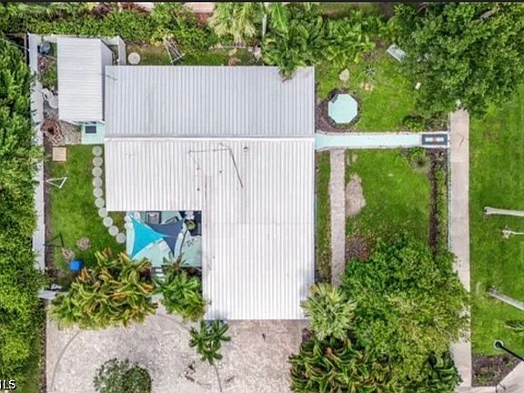 5th image of 2710 McGregor Blvd