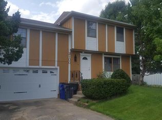 2100 E Arrowhead Cir, Olathe, KS 66062