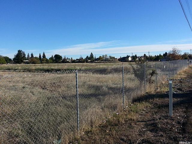 2nd image of Cottonwood Lane