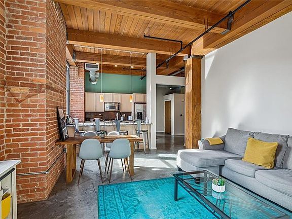 5th image of 712 Broadway Blvd #406