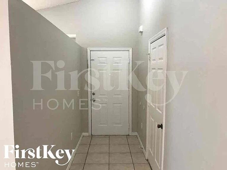 7428 Little Pond Ct — Photo 3