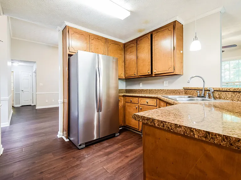 1204 Garden Path SE — Photo 7