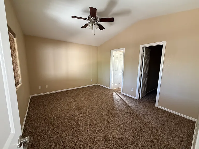 2108 Sunset Vista Ave — Photo 16