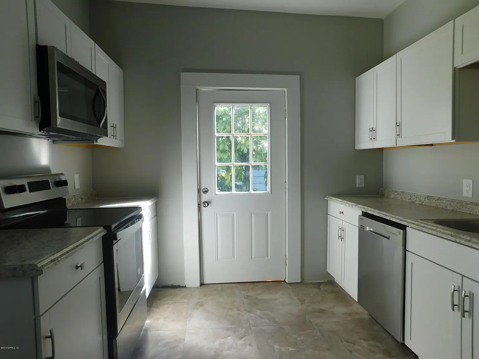 2 bed, 1118 sqft, $1,450 — Photo 2