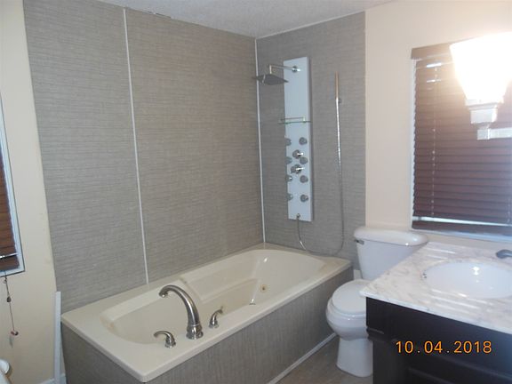 5th image of 718 E Ewing Ave