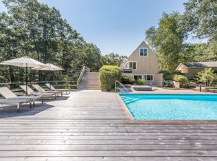 9 Bark Ct, Wainscott, NY 11975