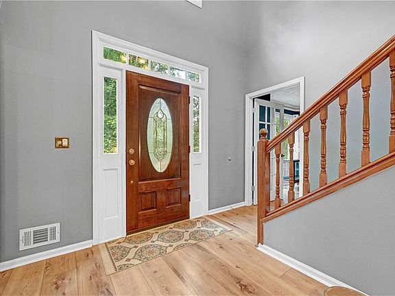 4th image of 2722 Innsbruck Ln