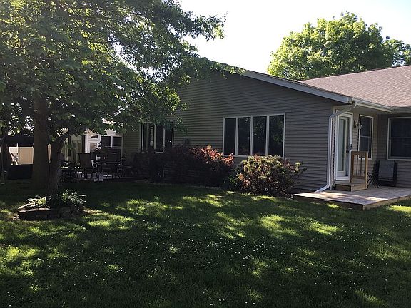3rd image of 237 W Lovell St #237