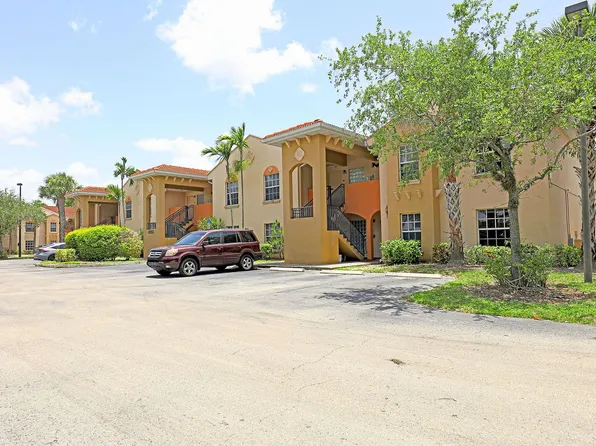 4160 Castilla Cir APT 202, Fort Myers, FL 33916