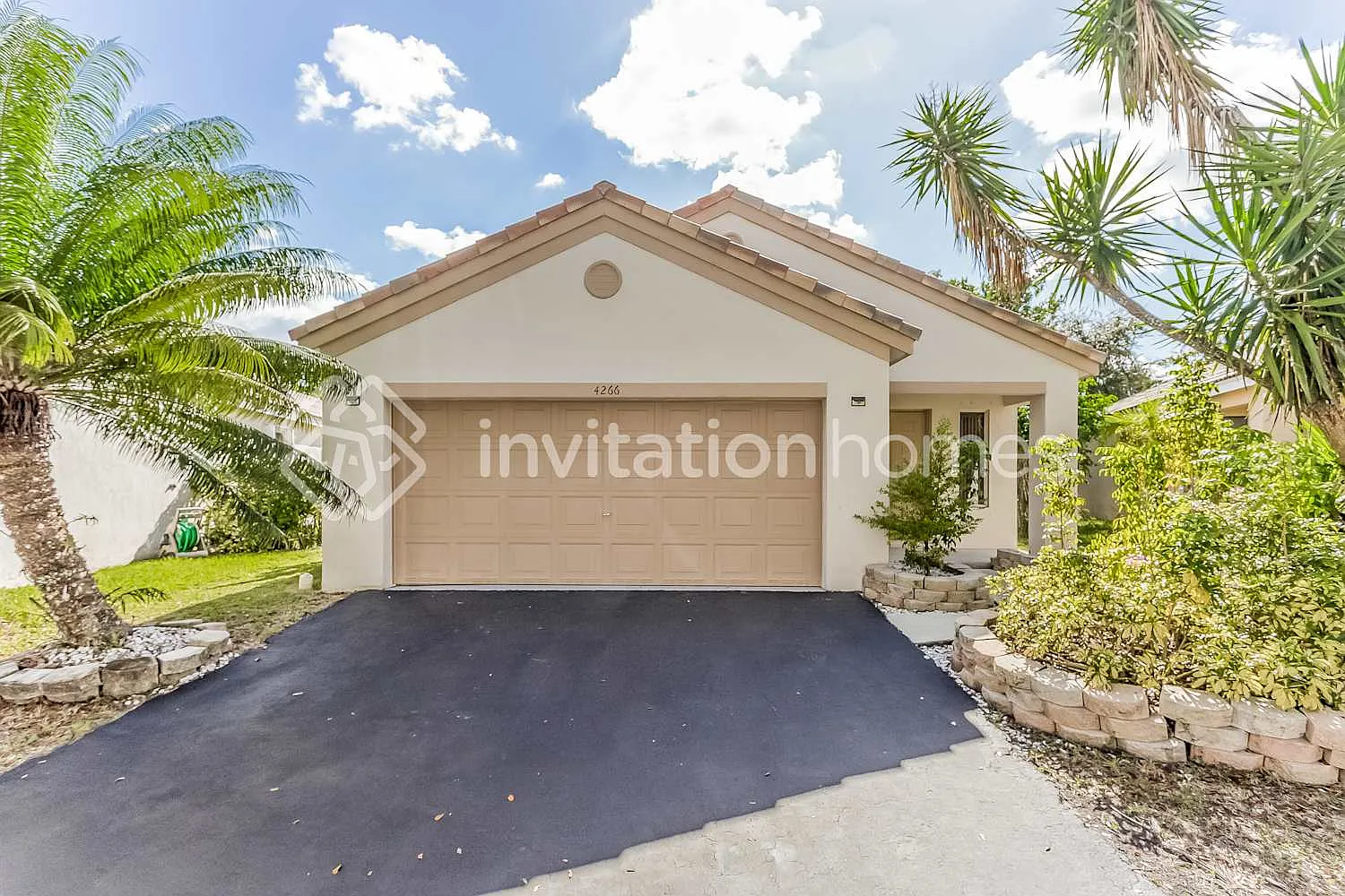 4266 Greenbriar Ln Weston, FL 33331 — Photo 1