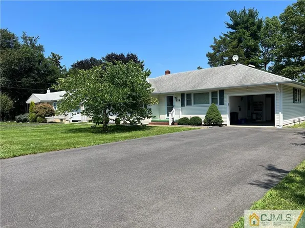 276 Georges Rd, Dayton, NJ 08810