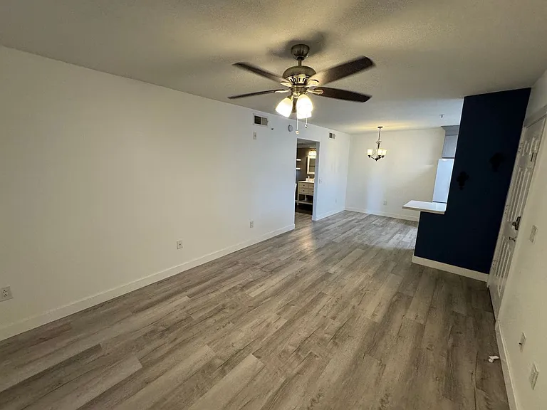 1295 N Ash St #1018 — Photo 8