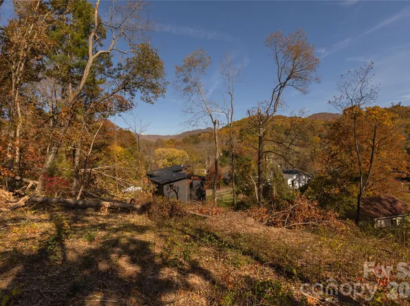 13 Bassett Rd, Asheville, NC 28804