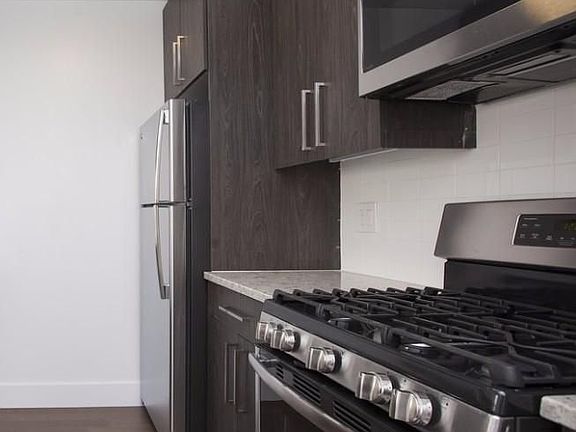 2nd image of 70 Battery Pl APT 305