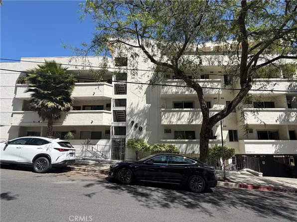 960 Larrabee St, West Hollywood, CA 90069