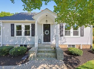 191 Whitins Rd, Sutton, MA 01590