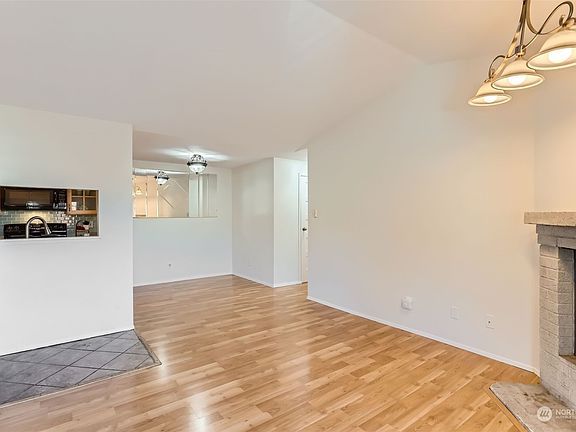 3rd image of 14200 NE 171st Street #E207