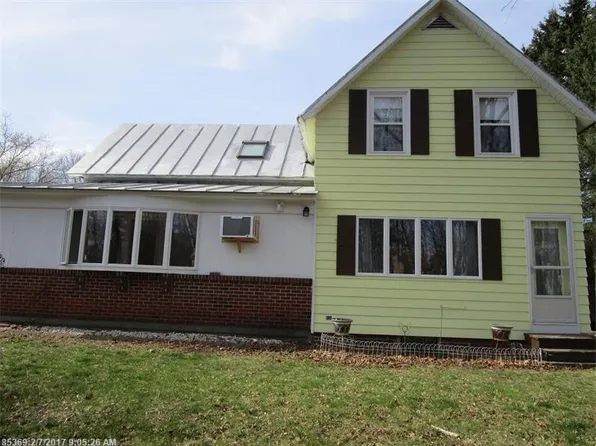 55 Milburn St, Skowhegan, ME 04976