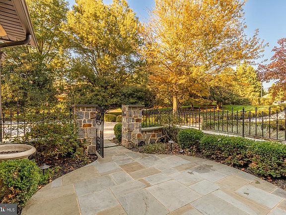 5th image of 18 Hambleton Ct