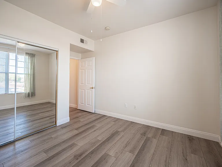 8555 W Russell Rd #2062 — Photo 31