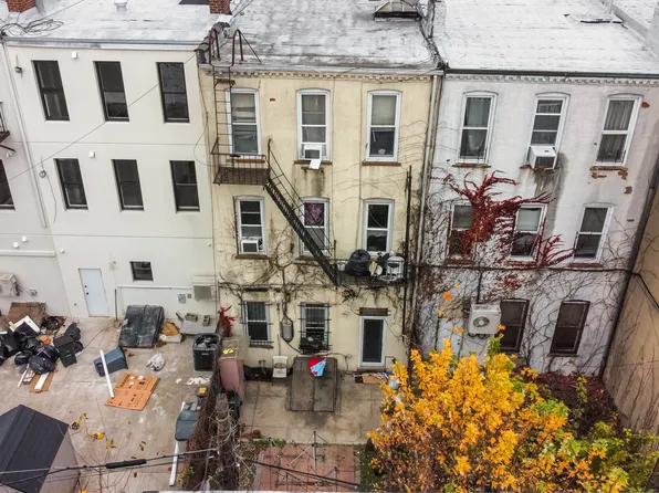 62-22 Myrtle Avenue image 3 of 16