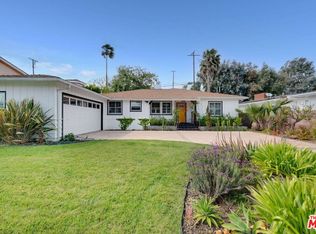 6111 S Le Doux Rd, Los Angeles, CA 90056