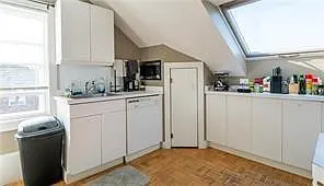15 Webster St #3 — Photo 10