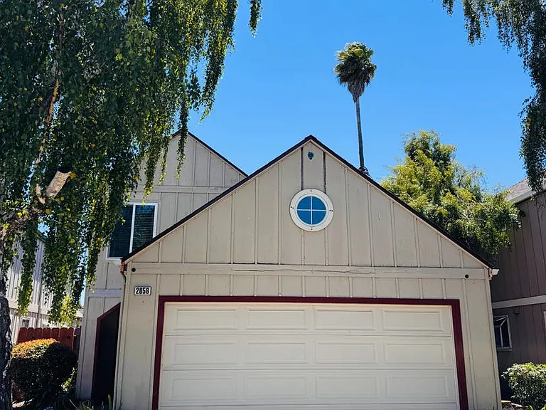 2056 Santa Rita St — Photo 1