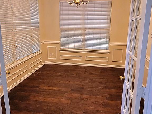 5th image of 1218 Nocona Dr